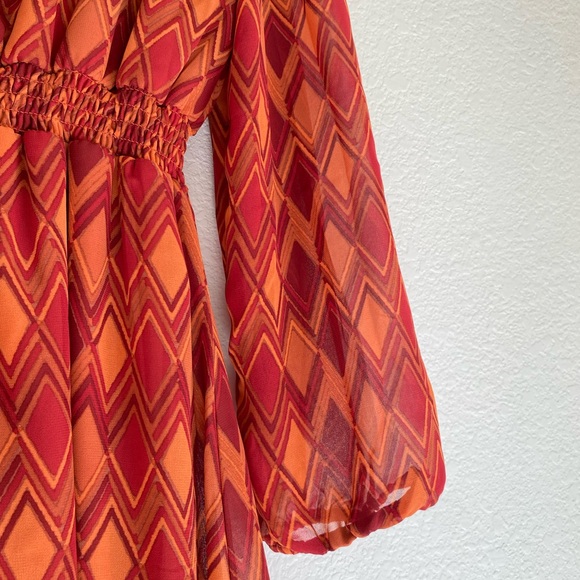 Geometric Patterned Red Dress - Picture 4 of 5